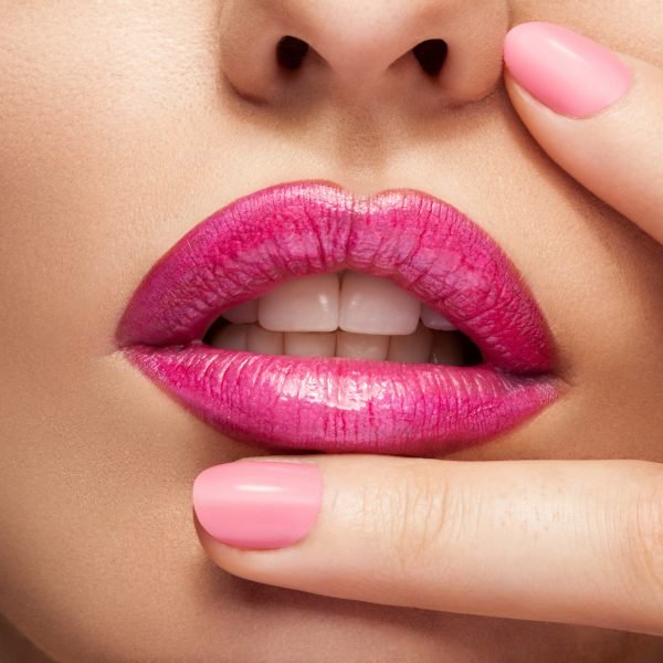 Come realizzare lipgloss nails