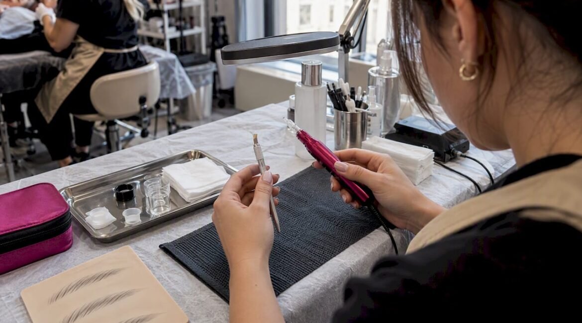 Attrezzature professionali per corso di microblading