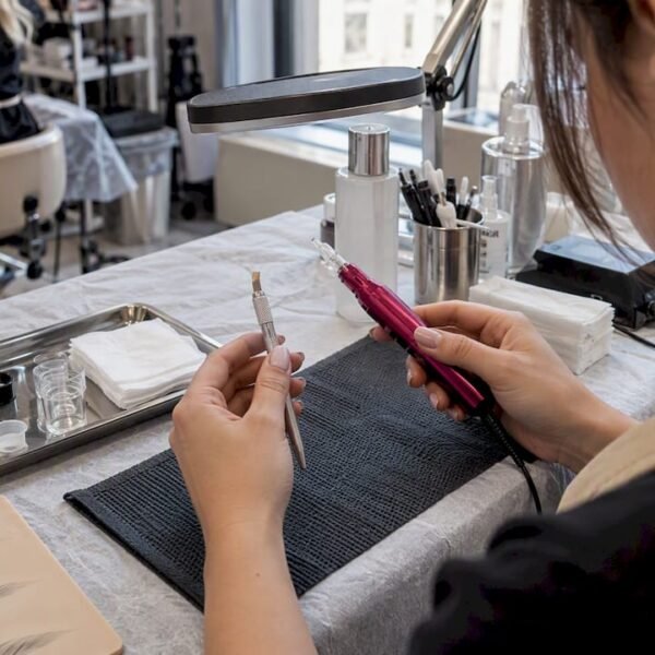 Attrezzature professionali per corso di microblading