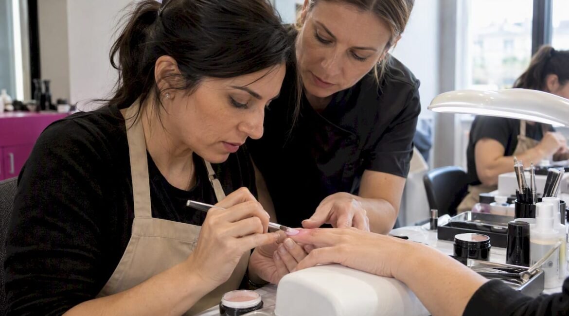 Corso pratico di modellazione Acrigel a Milano